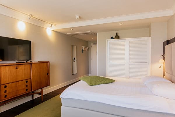 Double Room thumbnail 3